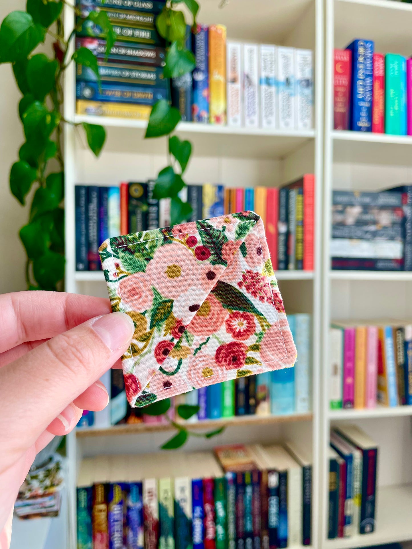 Red/Pink Corner Bookmark