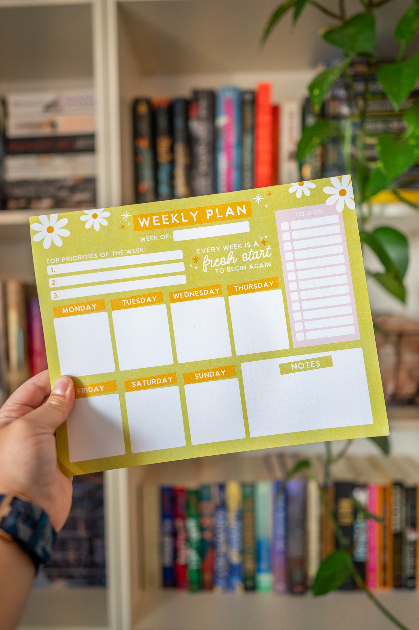 Green Daisy Weekly Plan Notepad