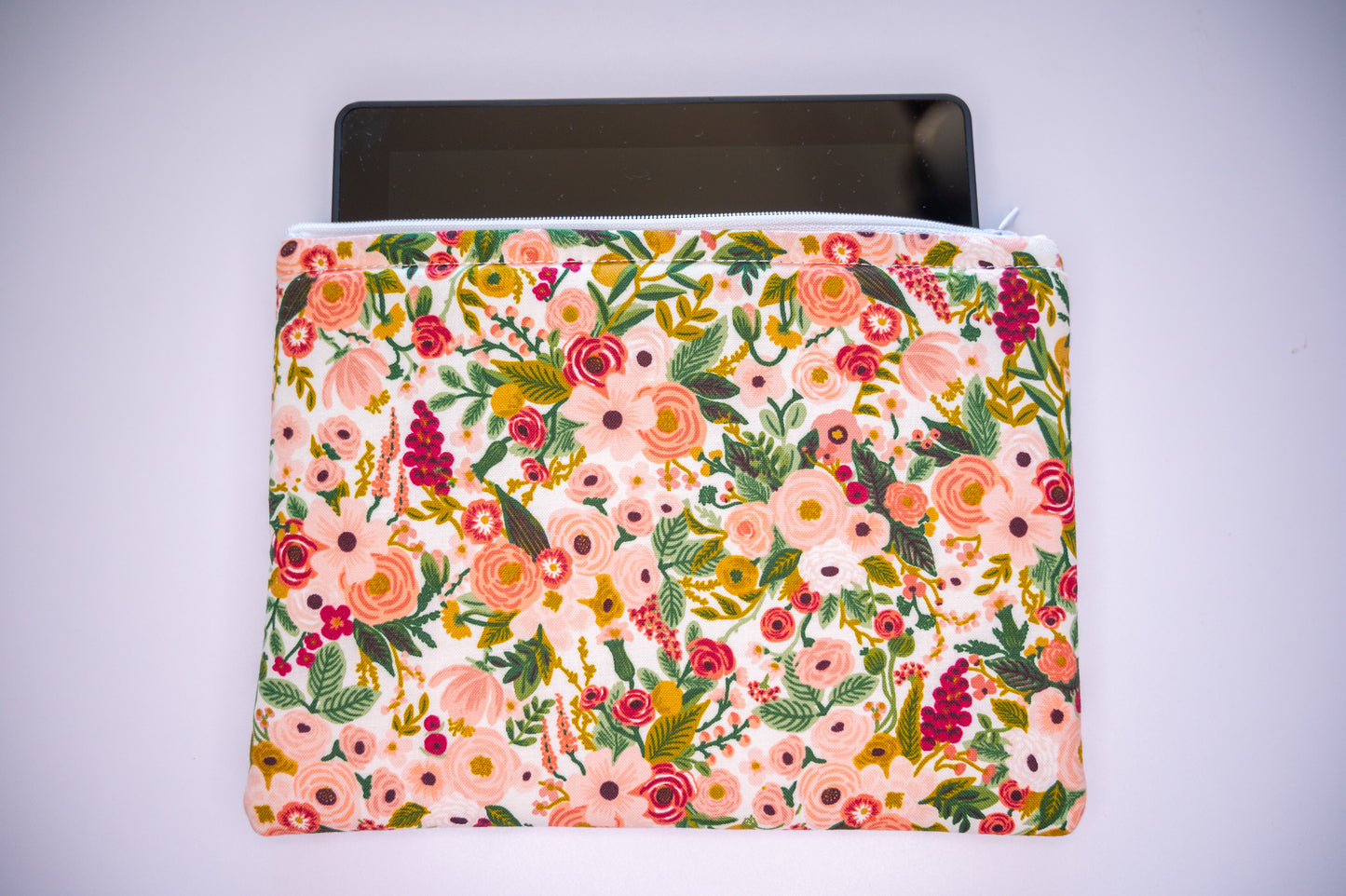 Red/Pink Flowers Kindle Sleeve